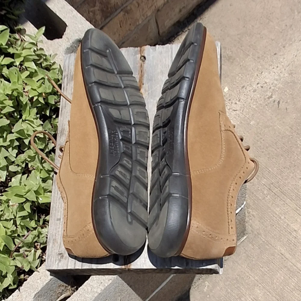 Men's Tan Suede Oxford Shoes - Picture 5 of 10